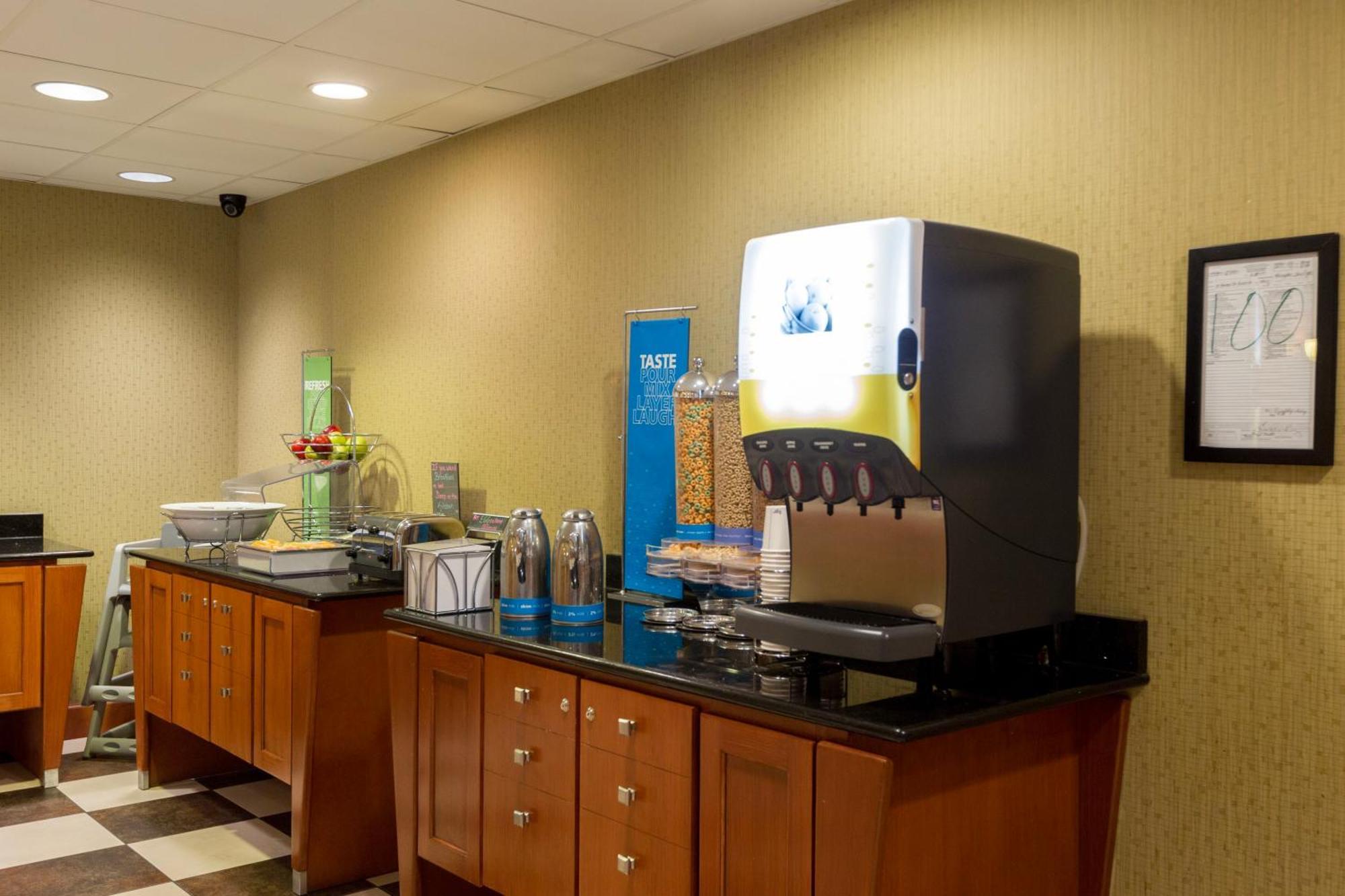 Hampton Inn & Suites Radcliff/Fort Knox Экстерьер фото